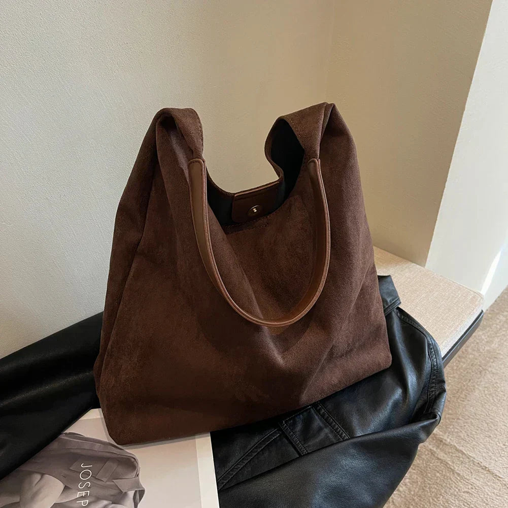 Lotte | Suede Bag