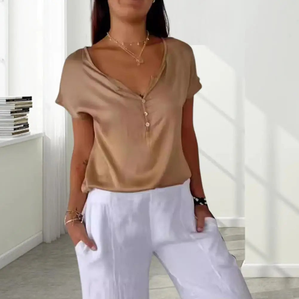 DANI - ELEGANT V-NECK TOP