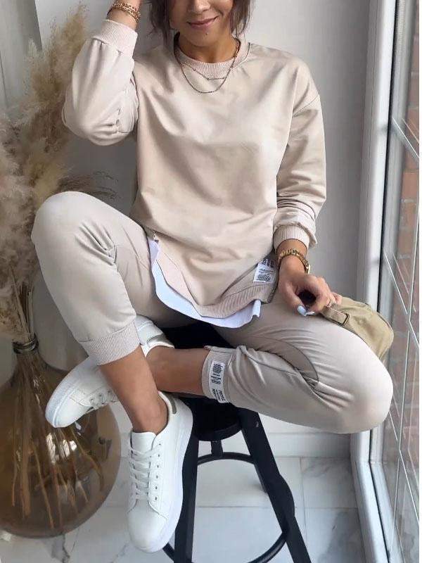 Agatta - comfortable women's sweatshirt and trousers set